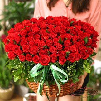 99 red roses beautiful delivery in vietnam