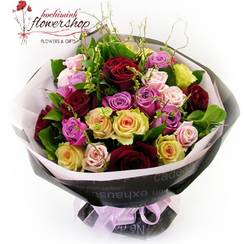 Colorful roses in Hochiminh flower shop