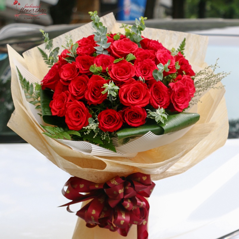 hcm classic red rose bouquet
