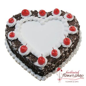 Heart shaped birthday cake in HCM