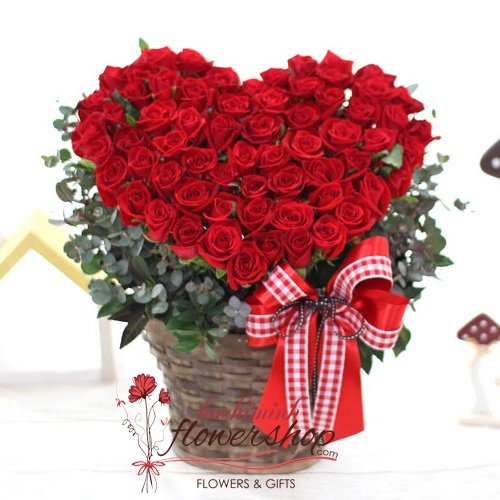 Hochiminh love flowers with heart