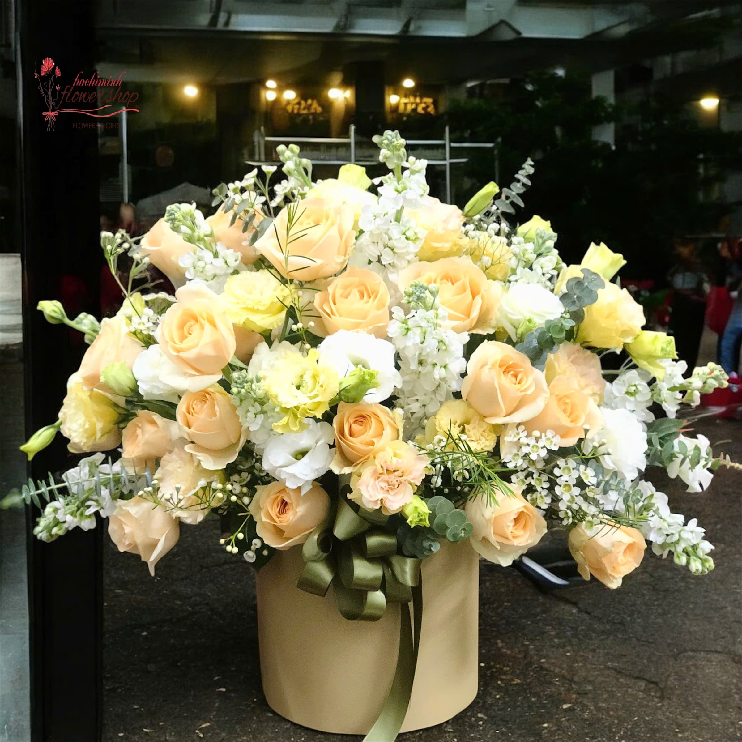 hochiminh yellow roses basket