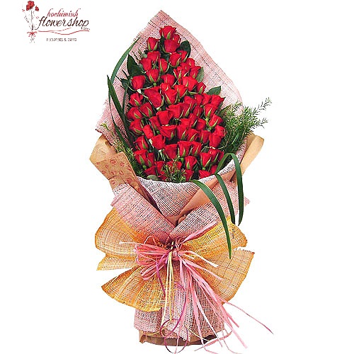 vintage red rose bouquet