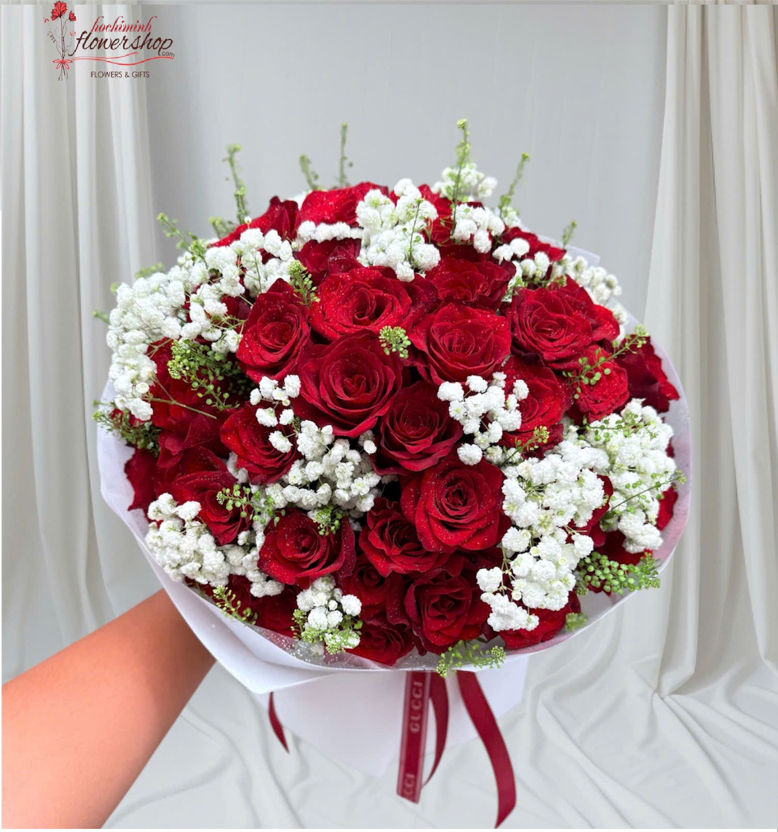 Bouquet of red roses and baby's breath free shipping