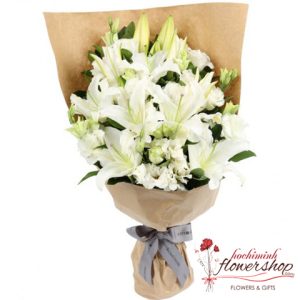 Bouquet white lilies and white lisianthus