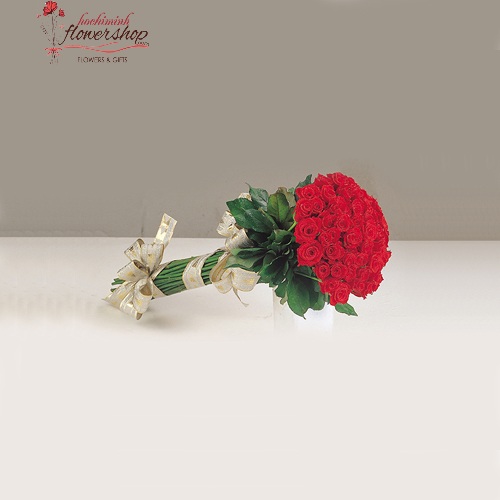 clasic red rose bouquet