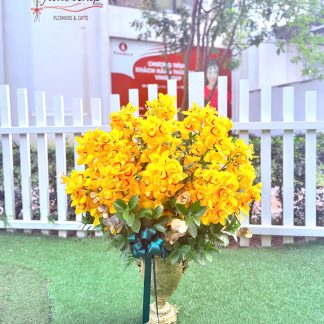 cymbidium orchids flower arragement in hochiminh