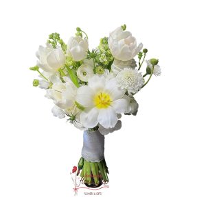 White flowers wedding bouquet