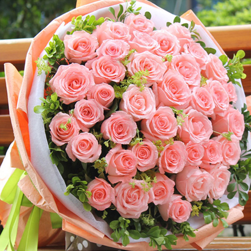 Pink rose bouquet for birthday in hcm