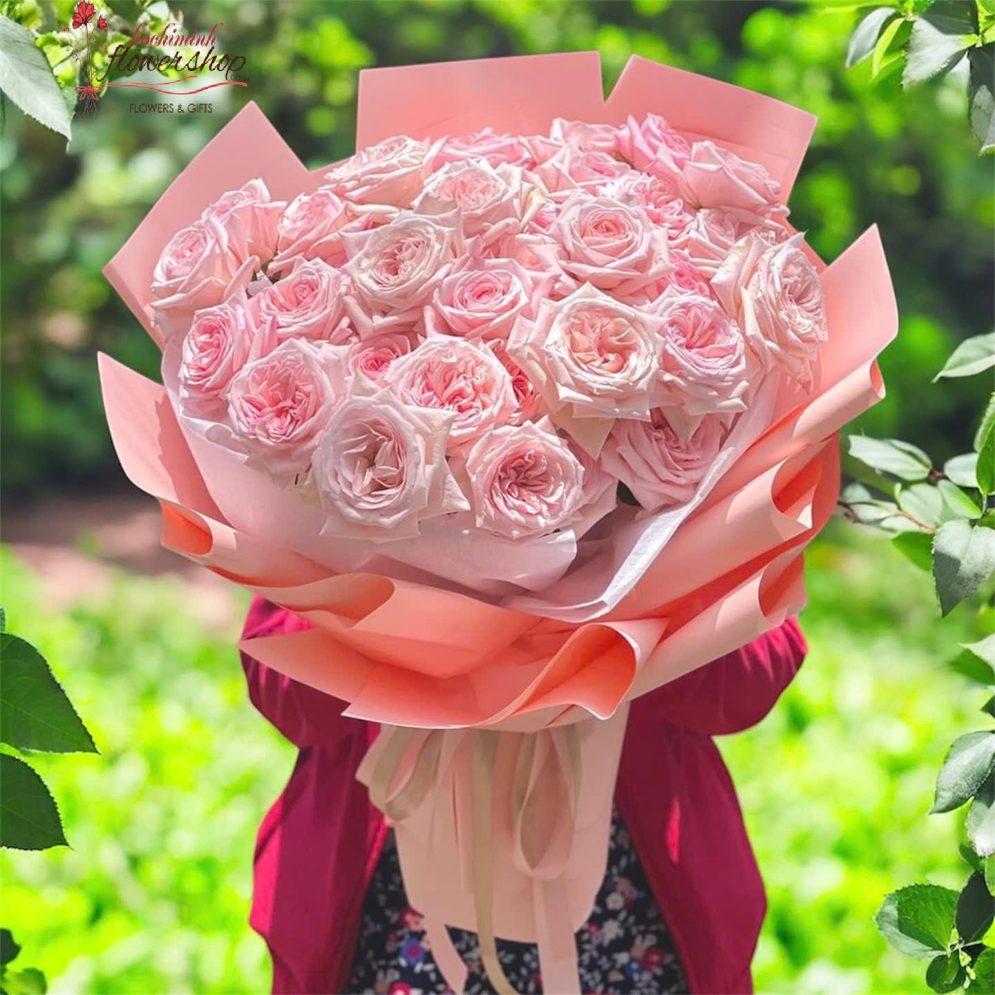 Pink rose flower arrangement