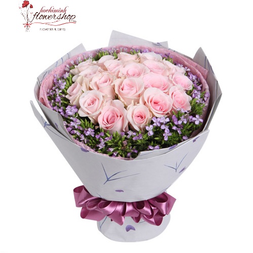 Pink roses for Happiness day