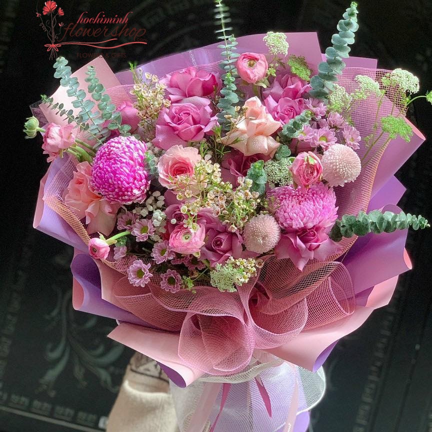 purple flower bouquet in hochiminh flowershop