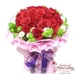 Red rose bouquet very cheap in Hochiminh