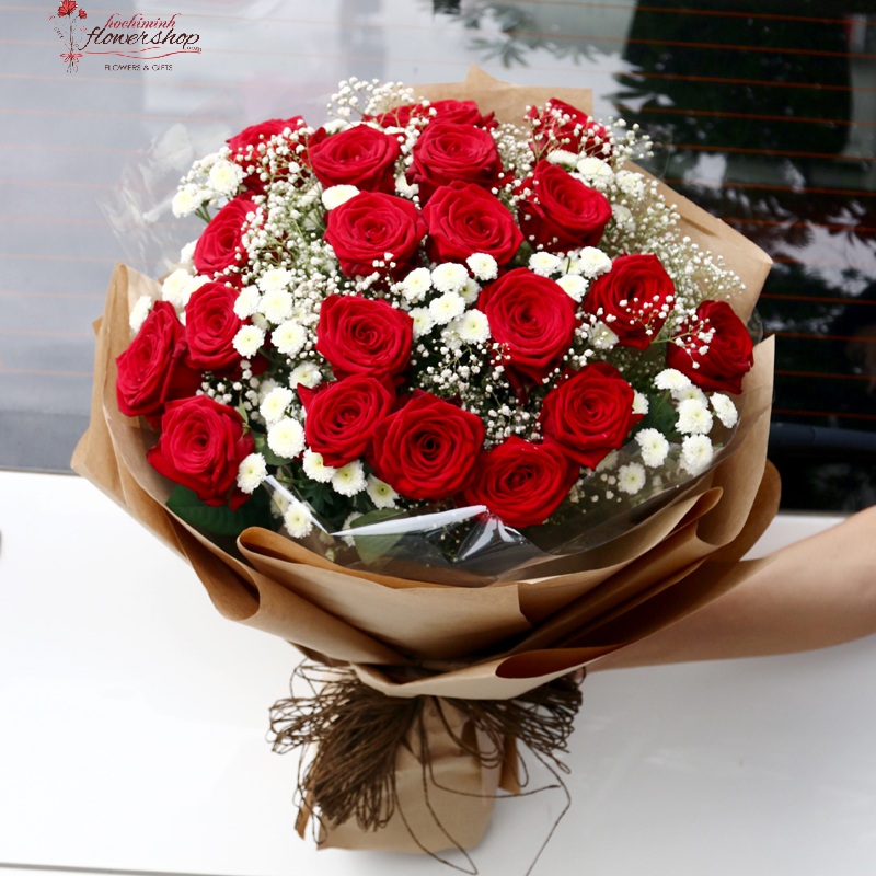 Red roses bouquet delivery to Hochiminh