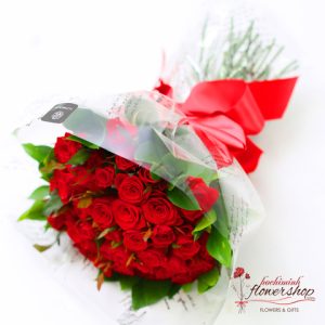 Red roses bouquet for Valentine's day