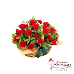 Romantic roses to girlfriend in HCM