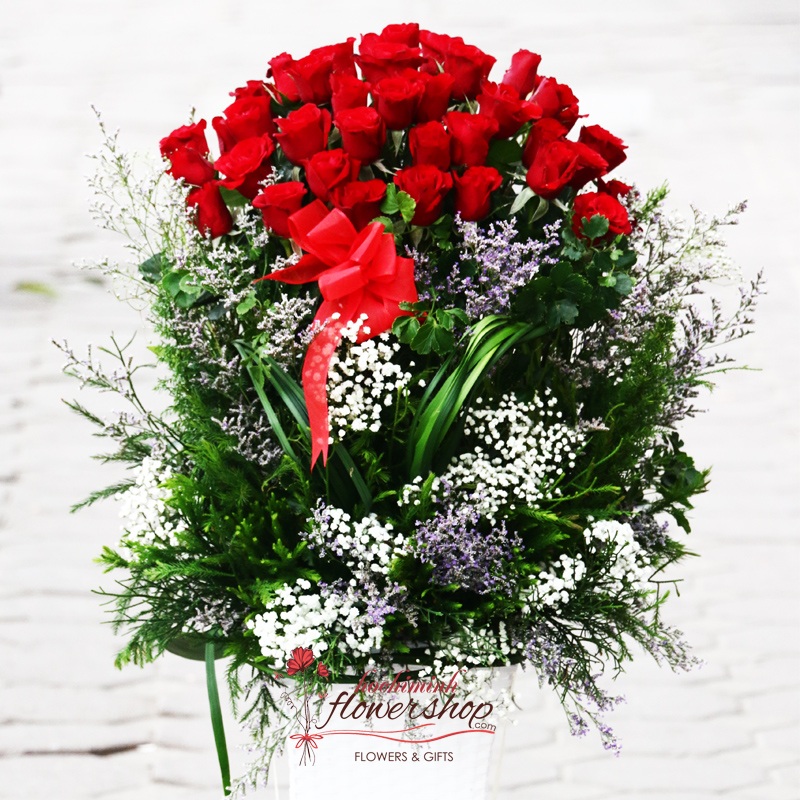 Love flowers free deliver to Hochiminh