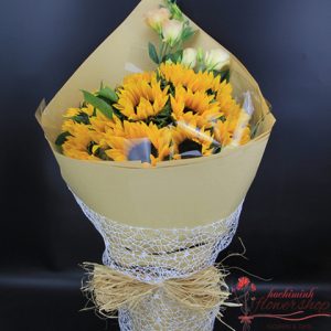 Sunflower arrangement with lisianthus bouquet