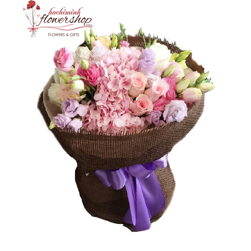 Sweet flower bouquet for her